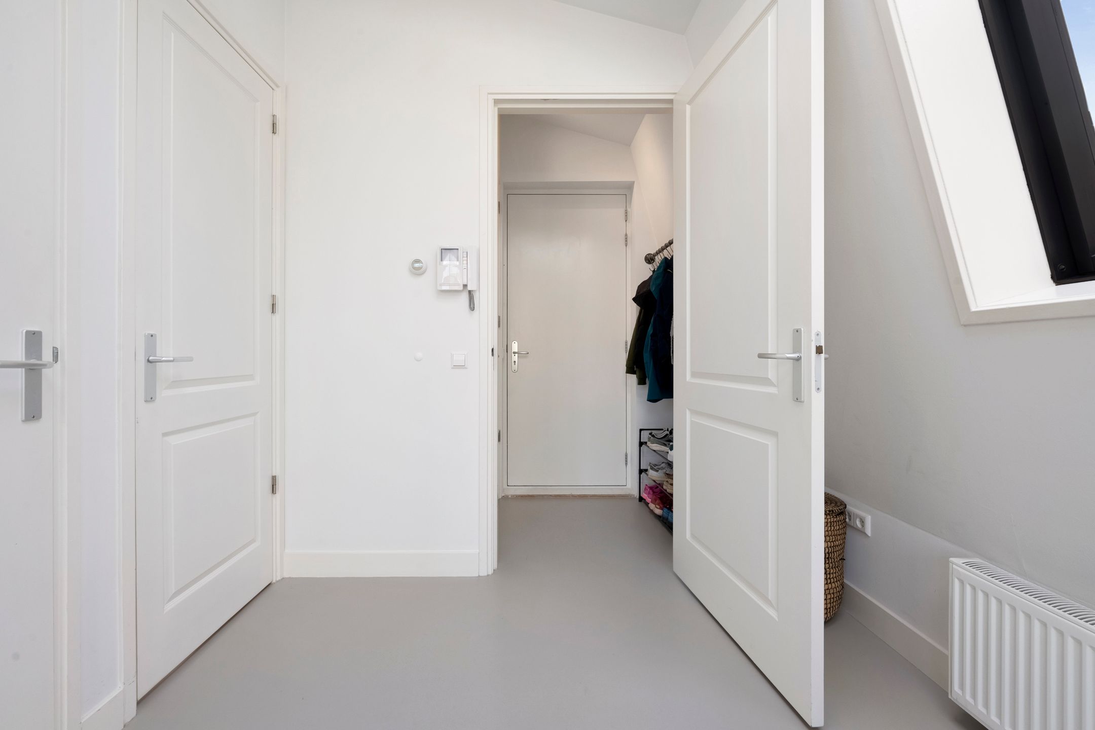 Photo 21 of Kleine Houtstraat 21-F