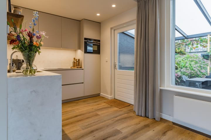 Photo 21 of Cornelis Bloemaertstraat 51