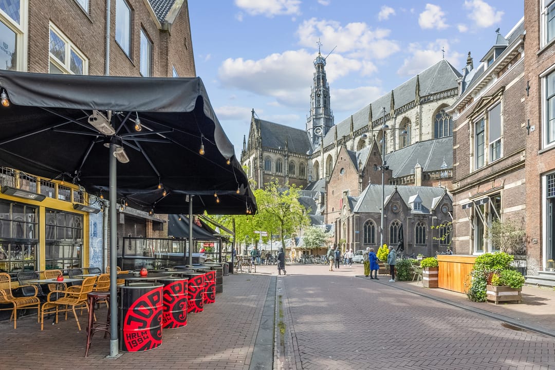 Photo 38 of Kleine Houtstraat 21-F