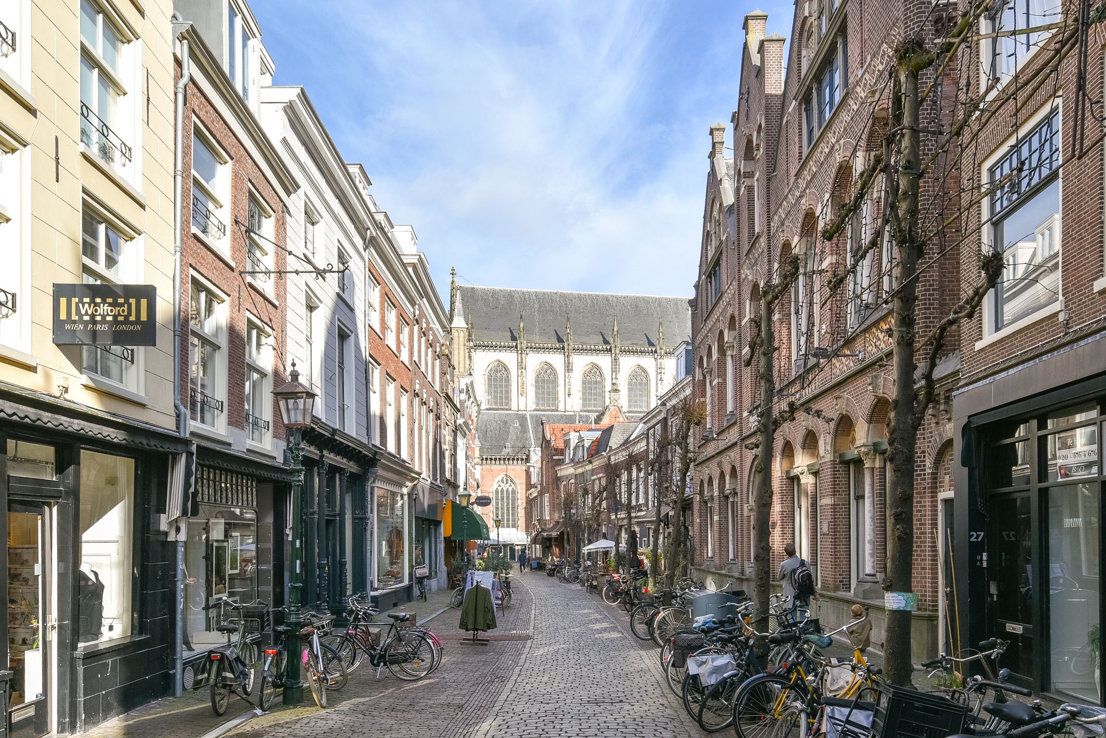 Photo 39 of Kleine Houtstraat 21-F