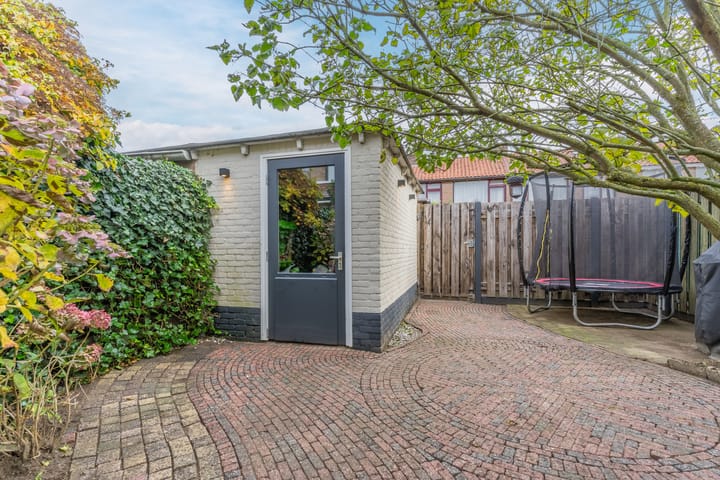 Photo 36 of Cornelis Bloemaertstraat 51