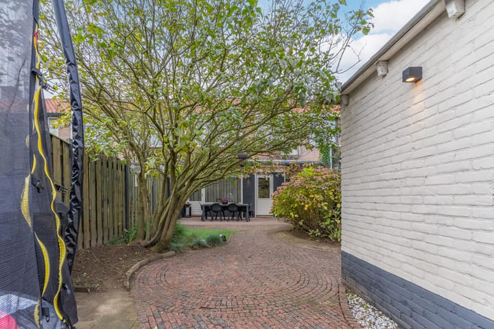 Photo 39 of Cornelis Bloemaertstraat 51