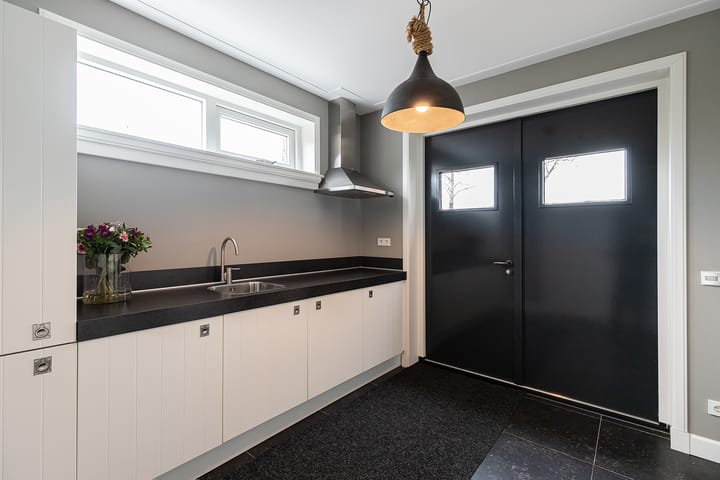 Foto 27 van Parallelweg 142