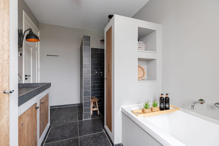 Foto 43 van Parallelweg 142