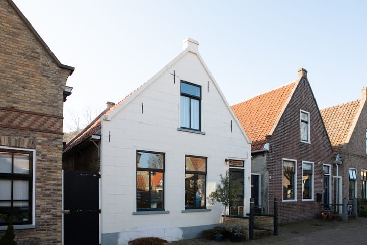 Photo 1 of Burgemeester Swaanstraat 37