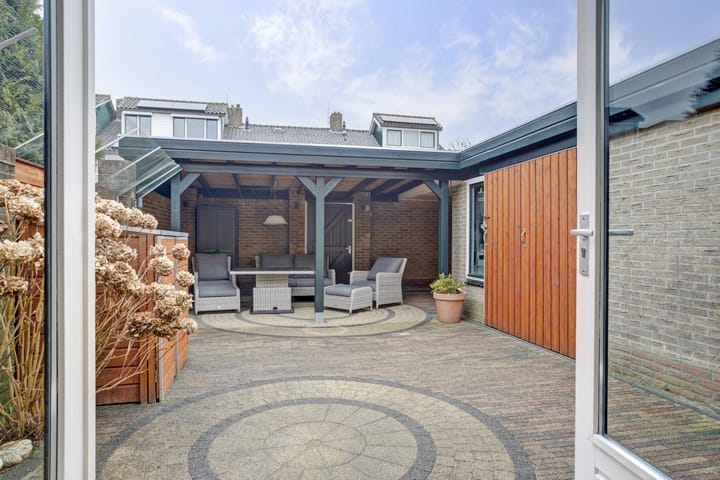 Foto 15 van Lelielaan 13