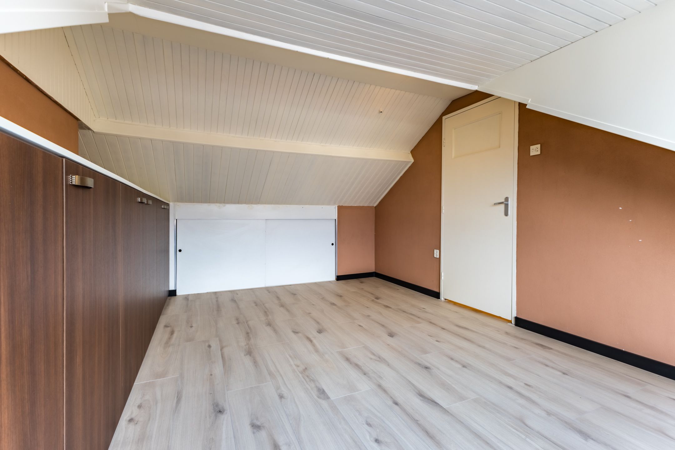 Photo 36 of Tinelstraat 158