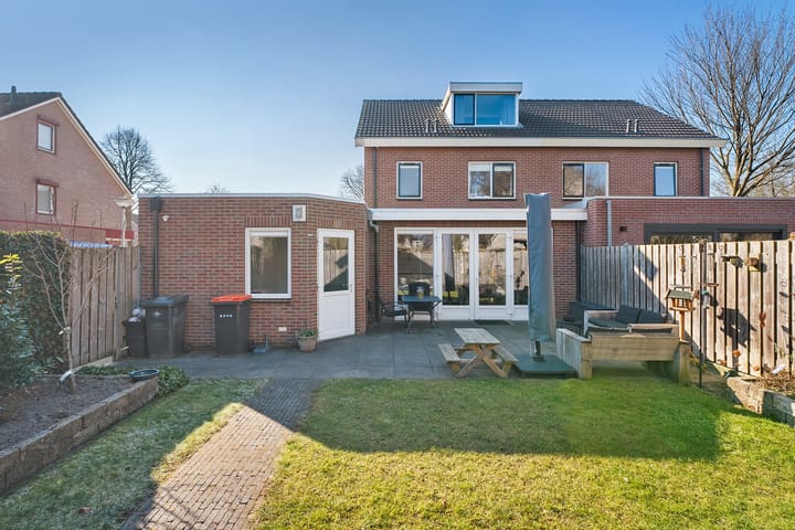 Foto 40 van Tuinfluiter 10