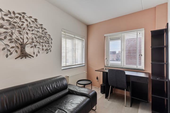 Foto 25 van Kluisstraat 12-B