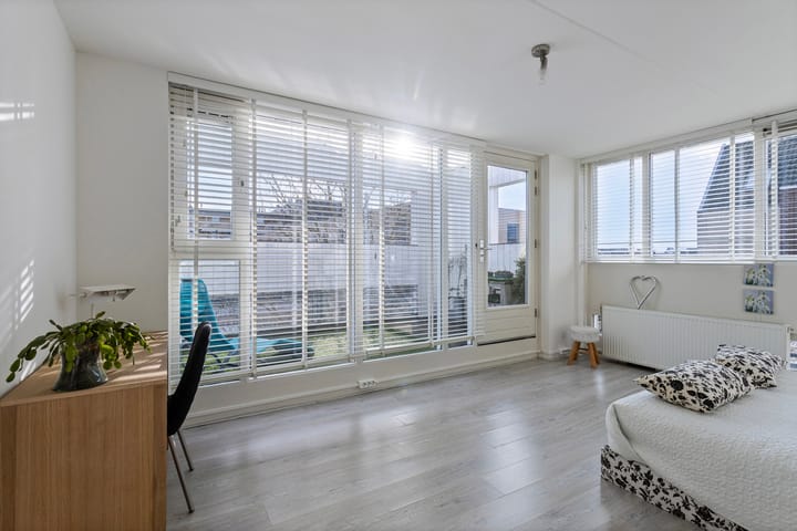 Foto 36 van Kluisstraat 12-B