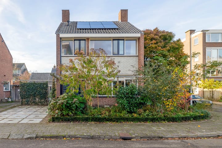 Foto 2 van Van der Waalsstraat 21