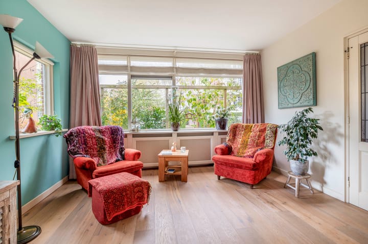 Photo 9 of Van der Waalsstraat 21