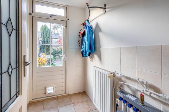 Photo 23 of Van der Waalsstraat 21