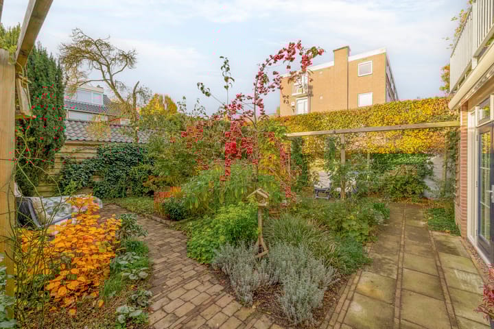 Photo 26 of Van der Waalsstraat 21