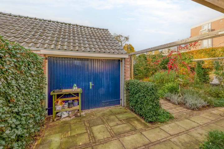 Photo 27 of Van der Waalsstraat 21