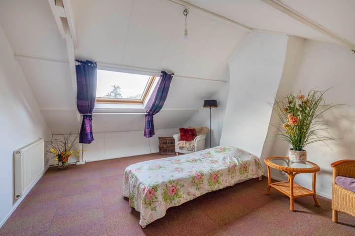 Photo 42 of Van der Waalsstraat 21