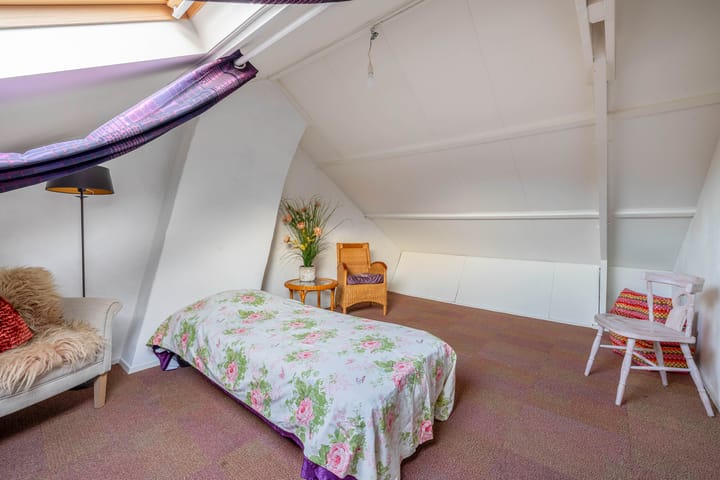 Photo 43 of Van der Waalsstraat 21