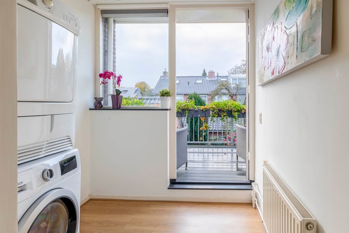 Photo 45 of Van der Waalsstraat 21