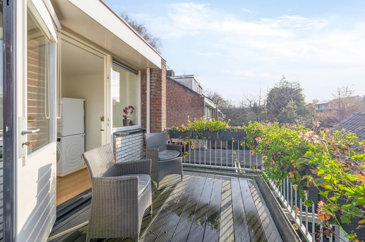 Photo 47 of Van der Waalsstraat 21