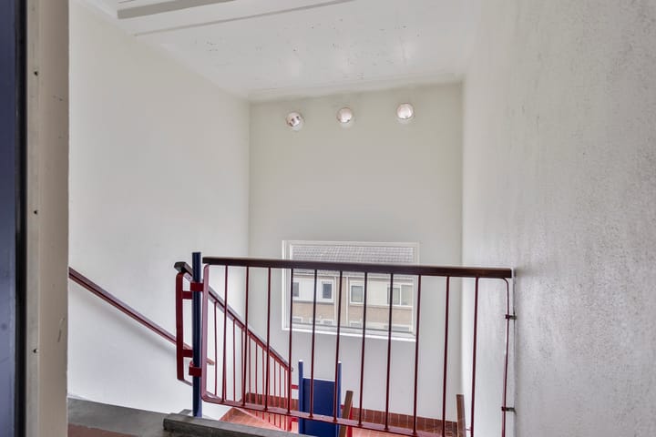 Foto 12 van Plutolaan 76