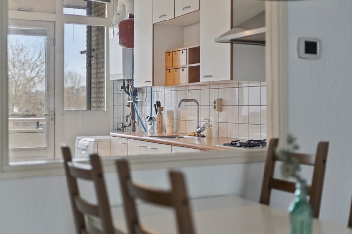 Foto 24 van Plutolaan 76