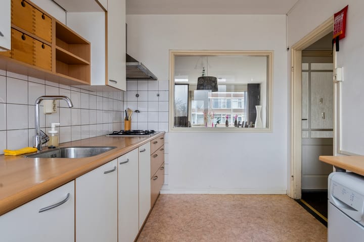 Foto 31 van Plutolaan 76