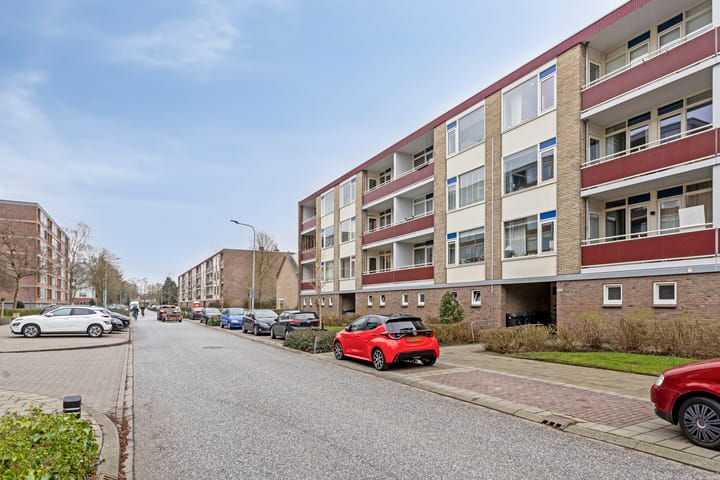 Foto 47 van Plutolaan 76