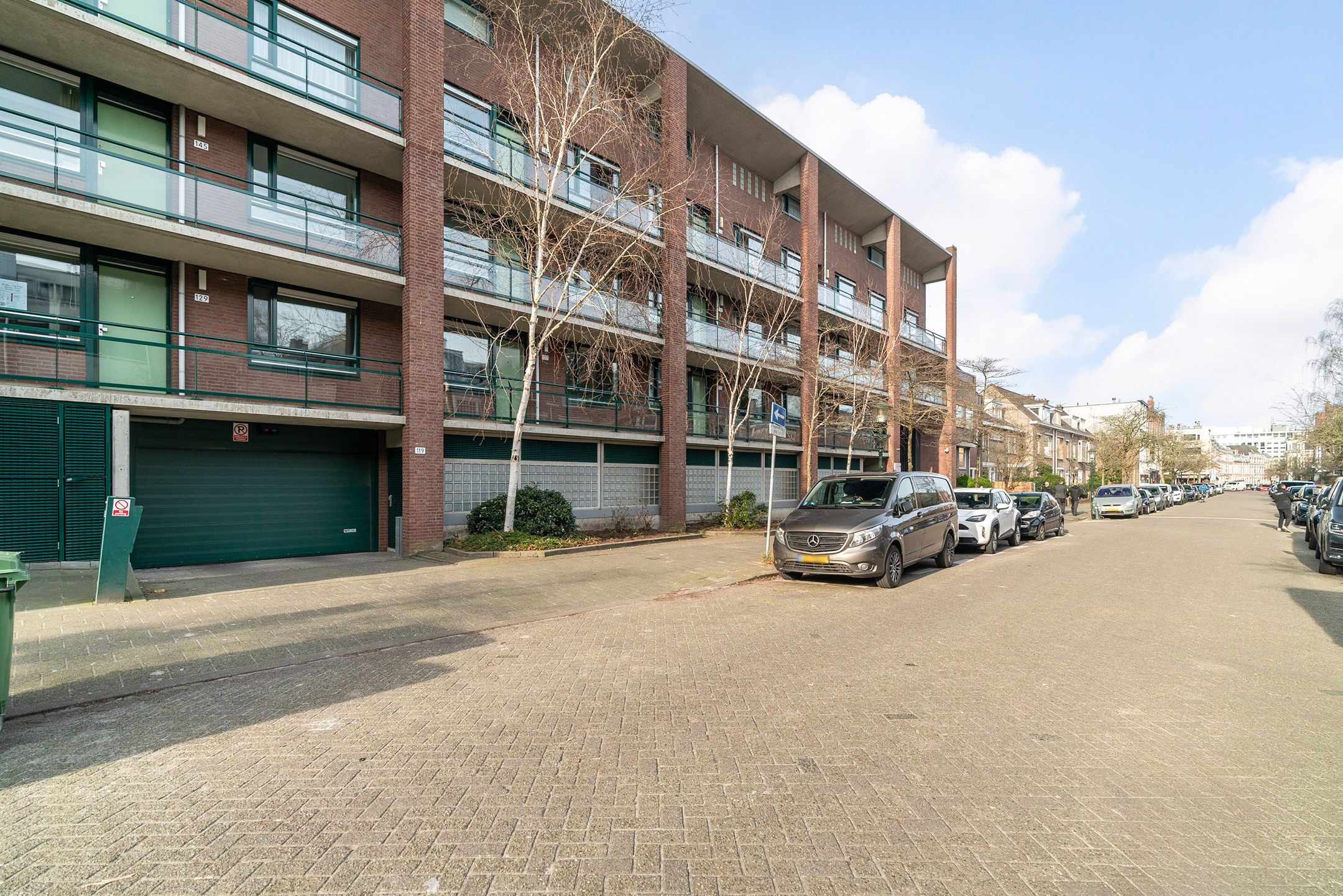 Photo 6 of Adelheidstraat 125