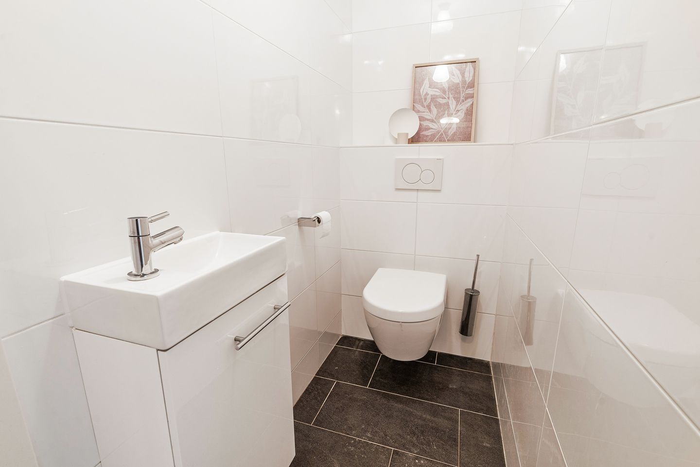 Photo 10 of Adelheidstraat 125