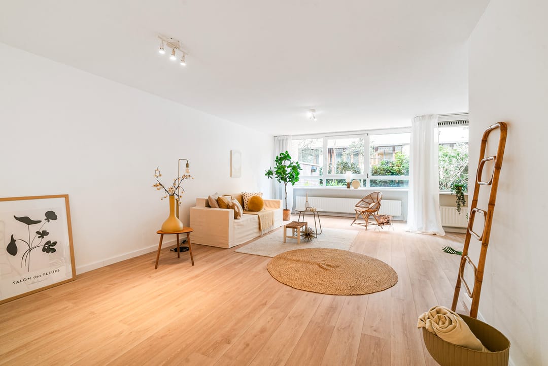 Photo 11 of Adelheidstraat 125