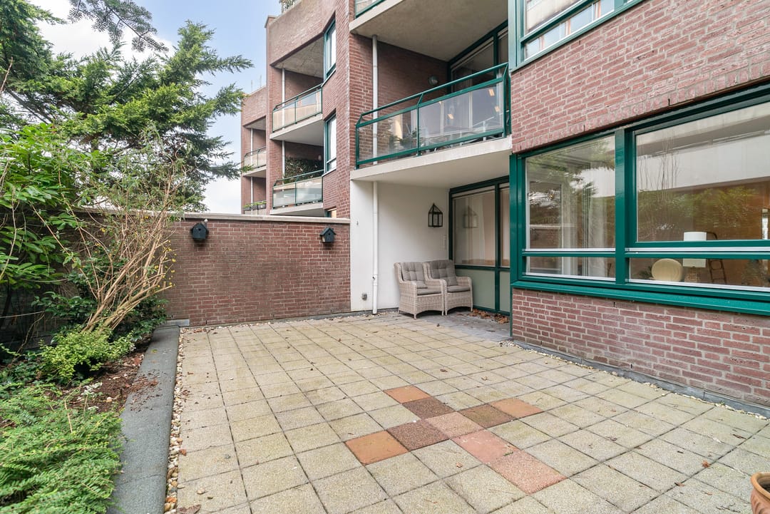 Photo 16 of Adelheidstraat 125