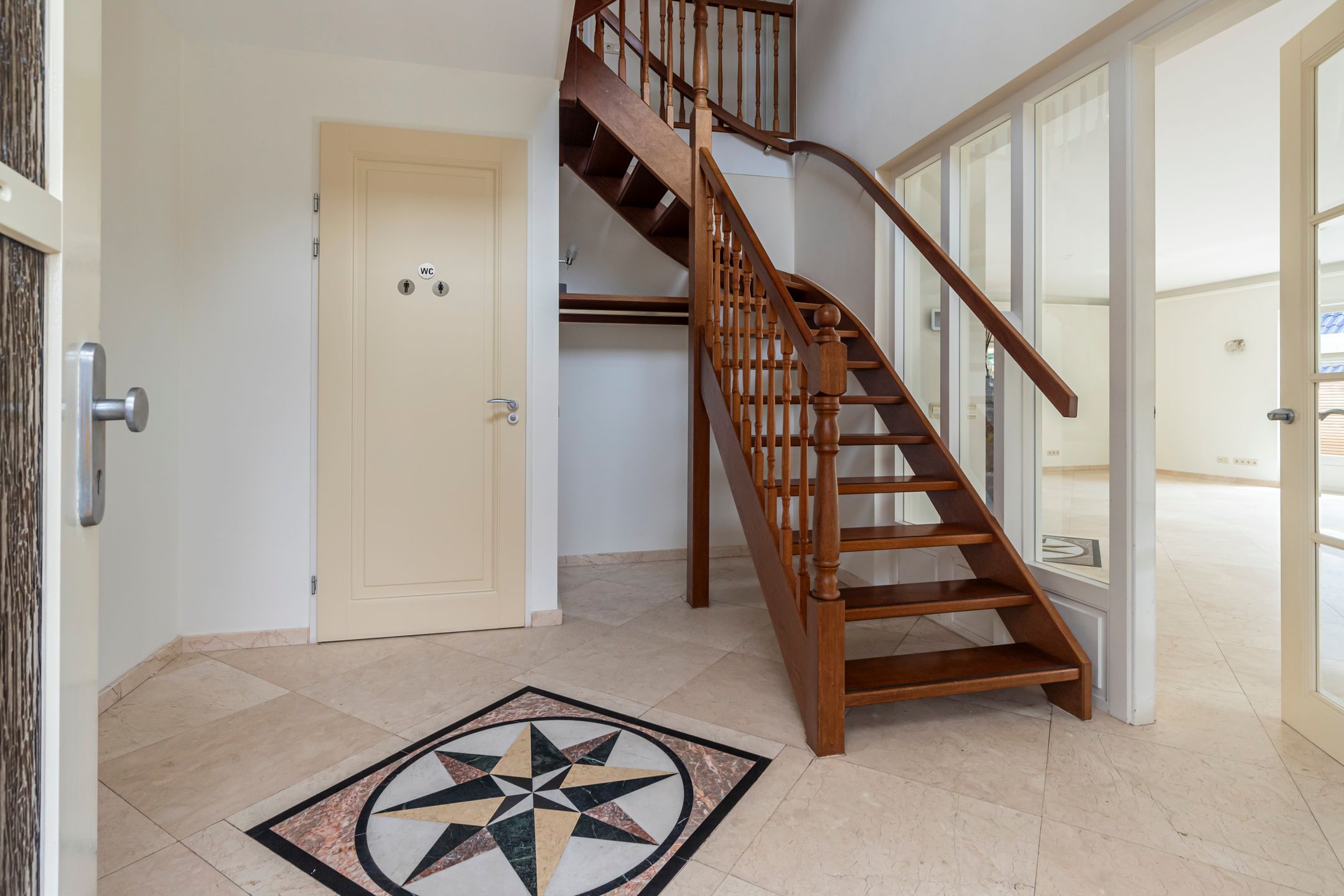 Foto 6 van De Rhijenhof 23