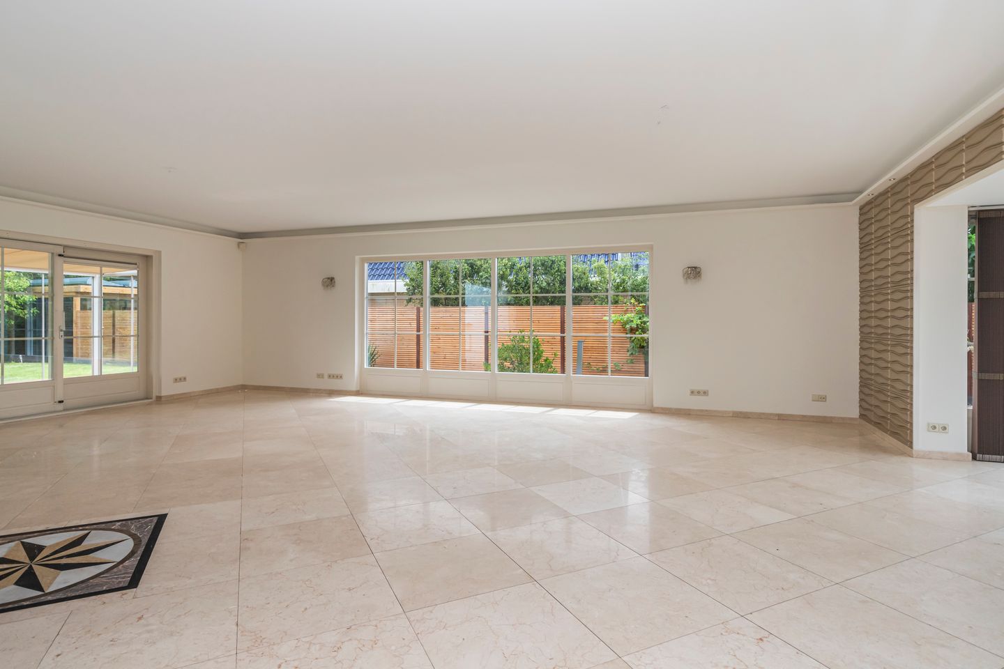 Foto 10 van De Rhijenhof 23