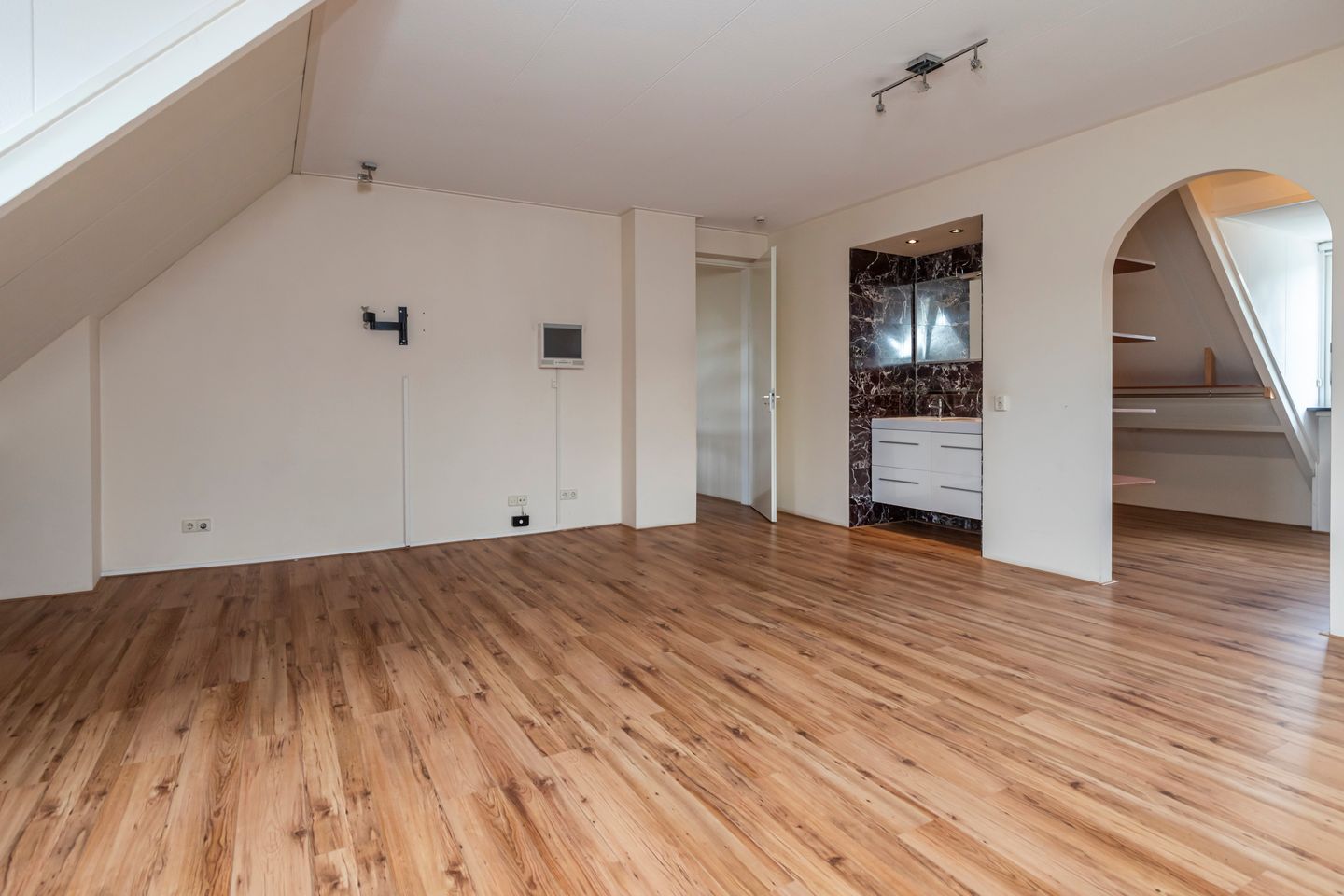 Foto 35 van De Rhijenhof 23