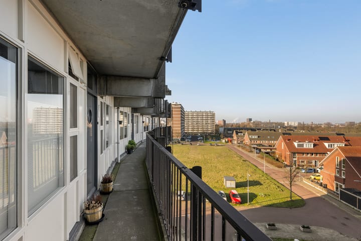 Foto 12 van Veeartsweg 45