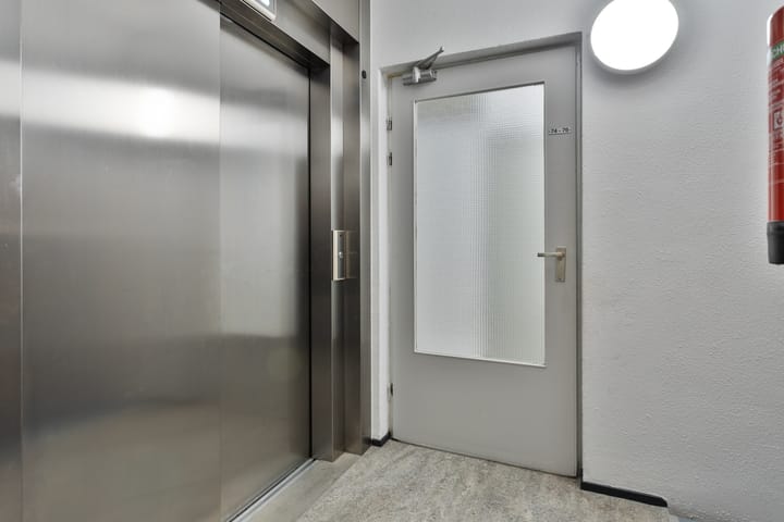 Photo 6 of Madelief 76