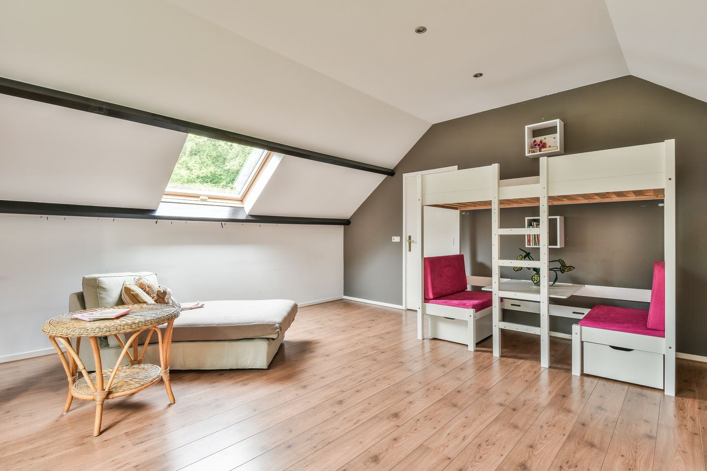 Foto 35 van Sparrenlaan 1