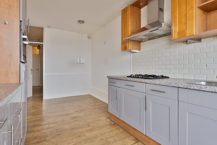 Photo 20 of Madelief 76