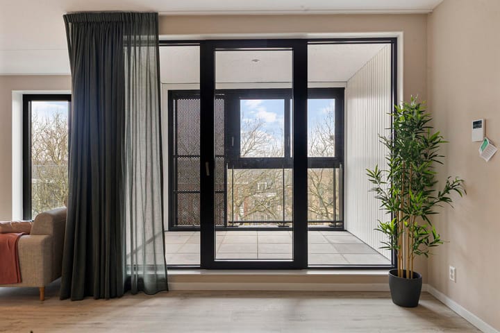 Foto 8 van Niemeyerstraat 46