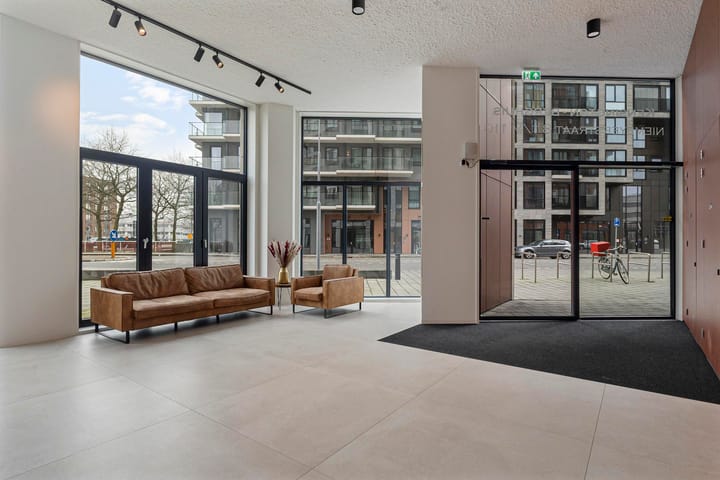 Foto 23 van Niemeyerstraat 46