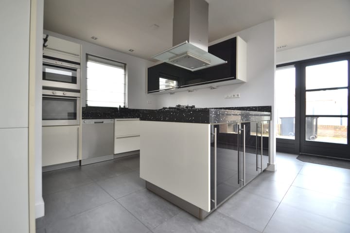 Photo 9 of Valkenburgseweg 8