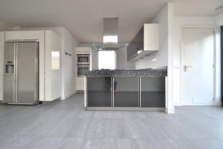 Photo 10 of Valkenburgseweg 8