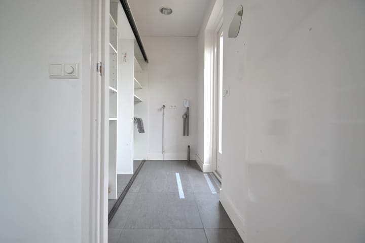 Photo 12 of Valkenburgseweg 8