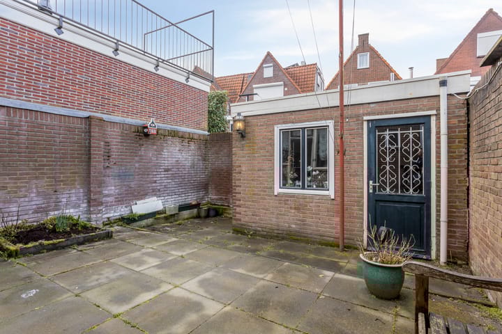 Photo 16 of Pastoor van der Weidenstraat 18