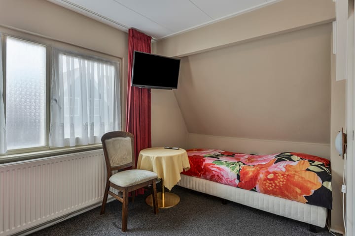 Photo 19 of Pastoor van der Weidenstraat 18