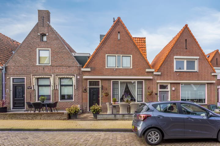 Photo 32 of Pastoor van der Weidenstraat 18