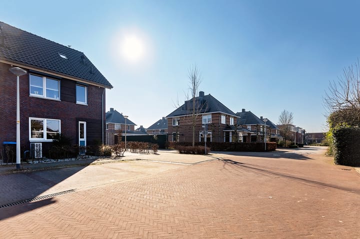 Photo 34 of Vieracker 13-A