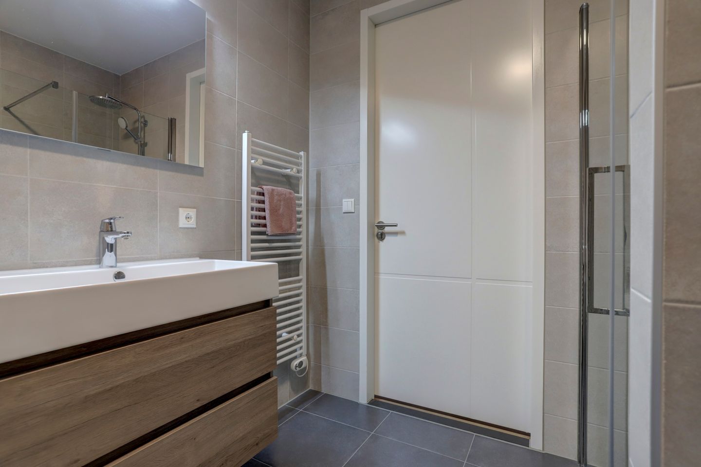 Foto 29 van Lingedijk 1-B