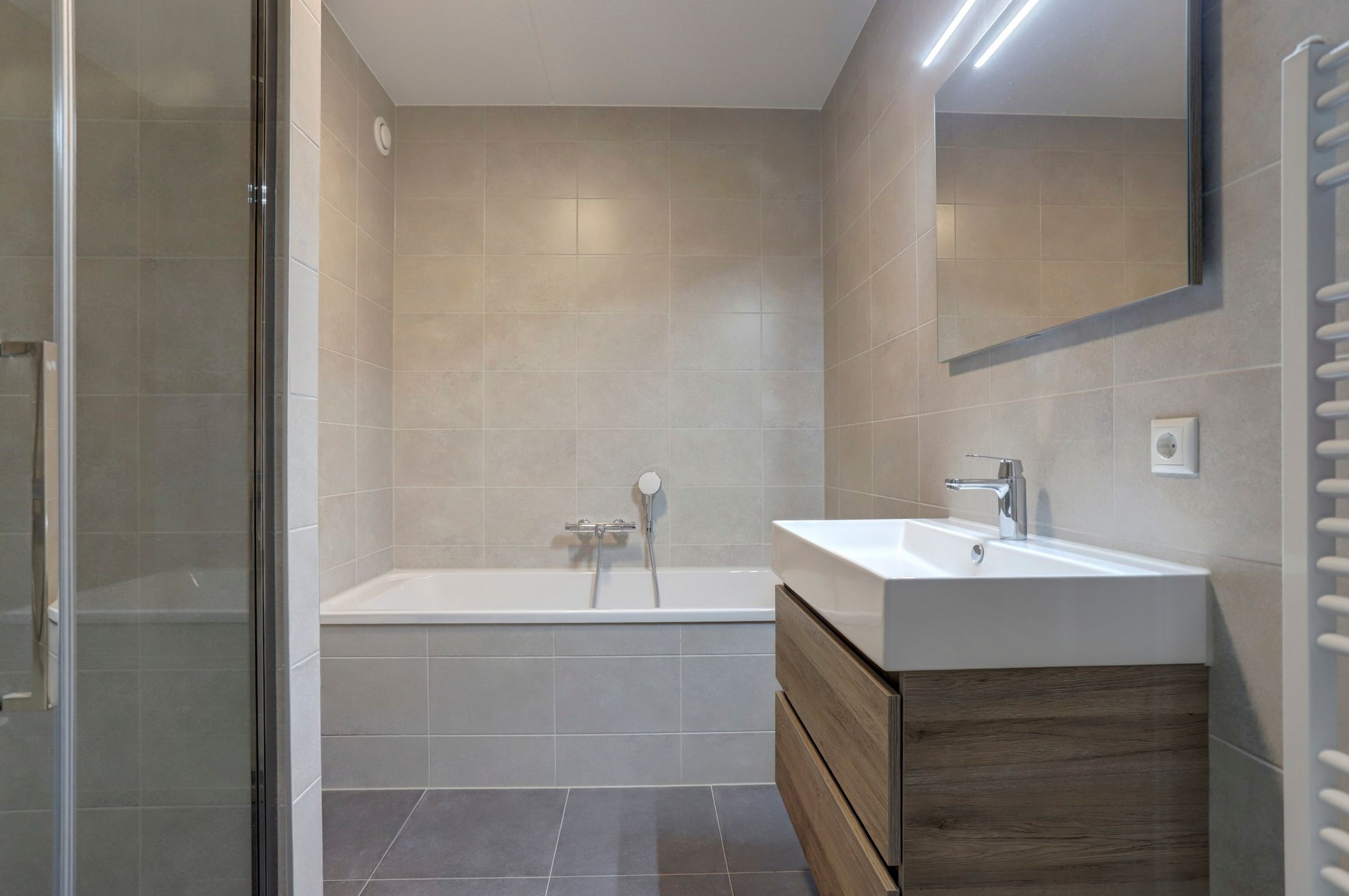 Foto 30 van Lingedijk 1-B