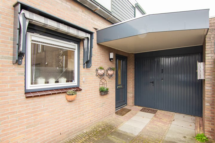 Foto 28 van Coby Riemersmalaan 19